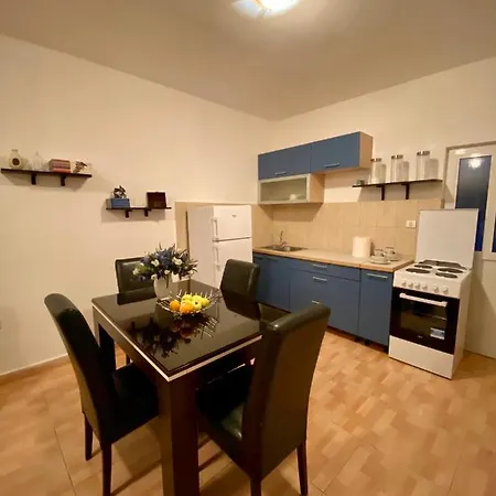 Dax * Podgorica